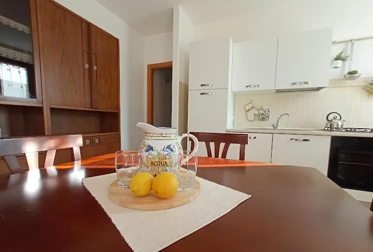 아파트 Appartamento Il Glicine 몬탈치노